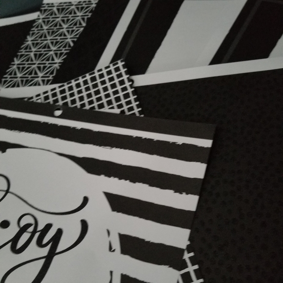 Bundle of (25) Extra Cardstock Paper in Black and White - Picture 4 of 7